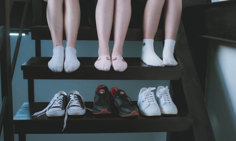 can you make money on feetfinder